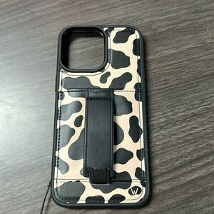 Walli Cow print iPhone 14 Pro Max Case